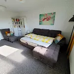 Geraeumige, Moderne Mit Pkw- Und Fahrradstellplatz - Nordland * 什未林