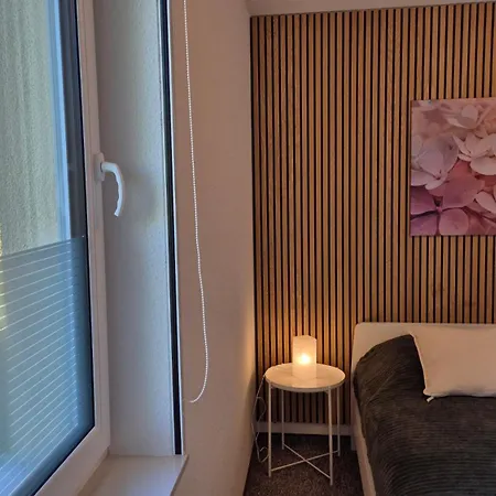 Apartmán Geraeumige, Moderne Mit Pkw- Und Fahrradstellplatz - Nordland *